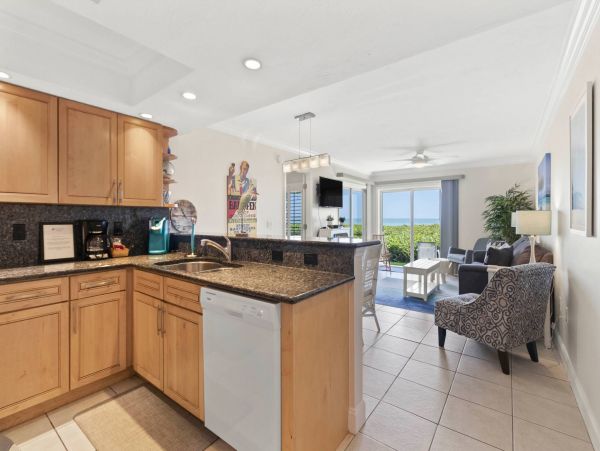 Beachfront Two Bedroom Vacation Condo on Longboat Key