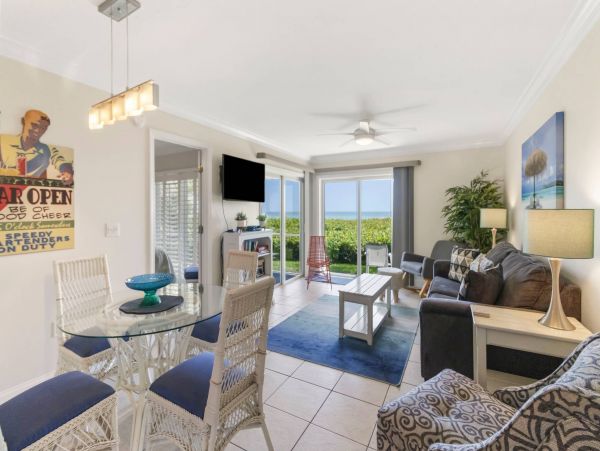 Beachfront Two Bedroom Vacation Condo on Longboat Key