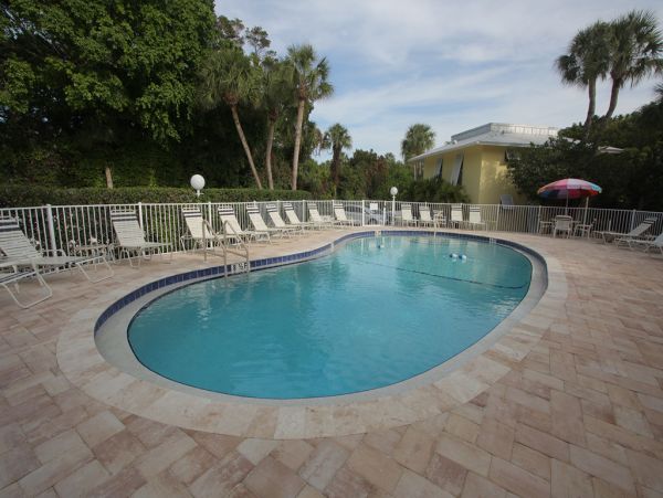 Longboat Key Two Bedroom Beachfront Vacation Condo