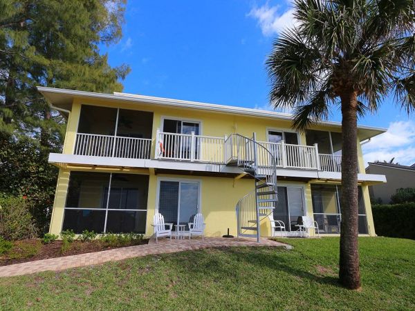 Two Bedroom Gulf Front Vacation Rentals on Longboat Key Beach