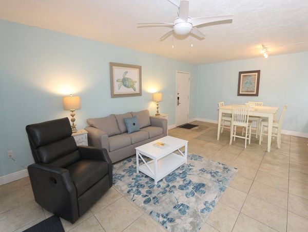 Two Bedroom Gulf Front Vacation Rentals on Longboat Key Beach