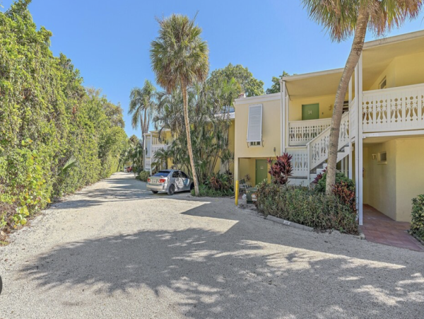 100ft From the Beach Longboat Key Beach/Bay Rental Condo