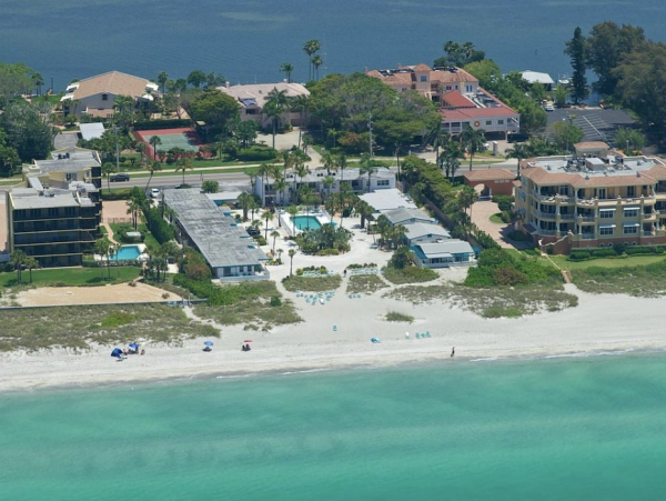 100ft From the Beach Longboat Key Beach/Bay Rental Condo