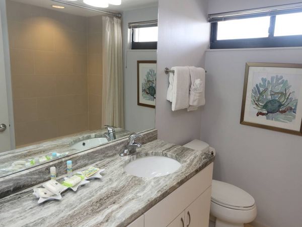 Longboat Key 2 Bedroom Condo on Beach with Gulf Views