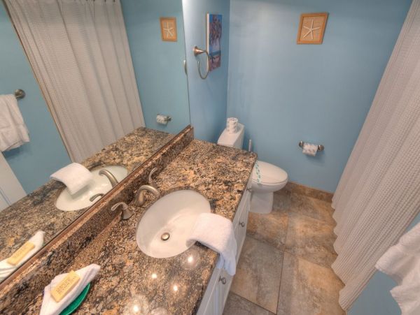 Bradenton Beach Gulf Front Vacation 2 Bedroom Condo Sleeps 4