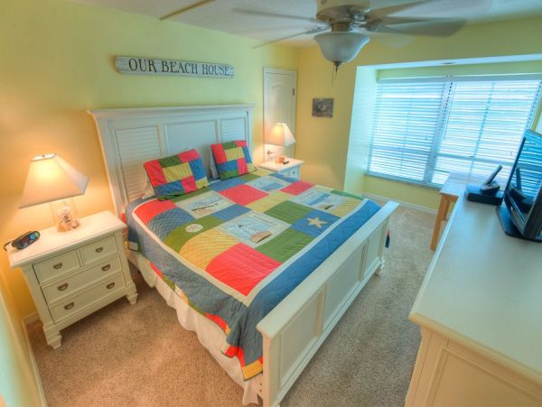 Bradenton Beach Gulf Front Vacation 2 Bedroom Condo Sleeps 4