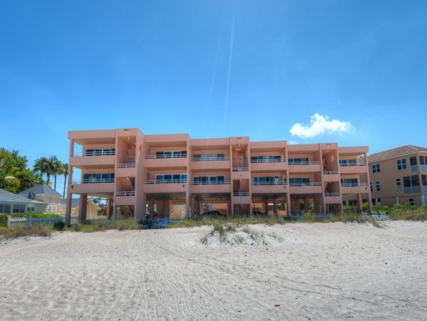 Bradenton Beach Gulf Front Vacation 2 Bedroom Condo Sleeps 4