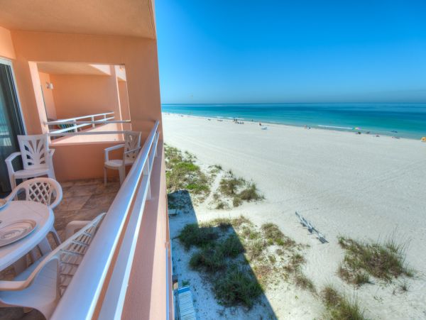 Bradenton Beach Gulf Front Vacation 2 Bedroom Condo Sleeps 4