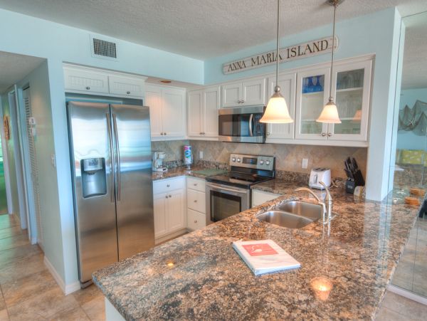 Bradenton Beach Gulf Front Vacation 2 Bedroom Condo Sleeps 4