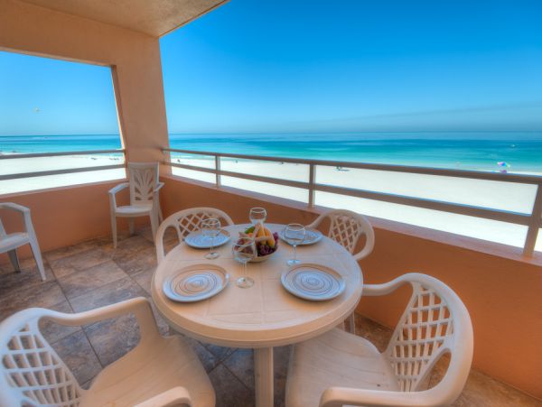 Bradenton Beach Gulf Front Vacation 2 Bedroom Condo Sleeps 4