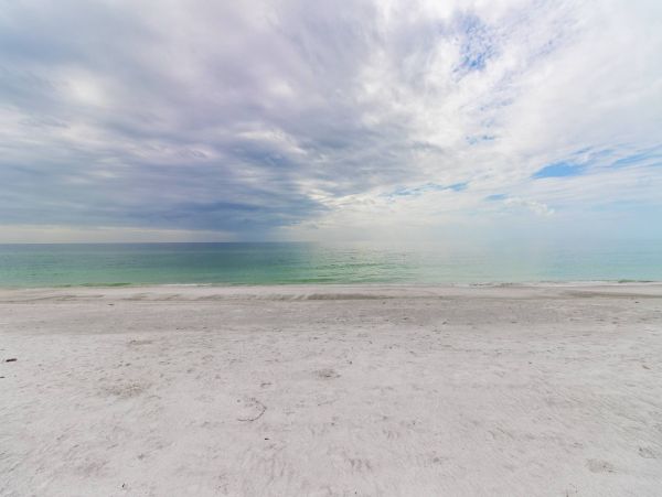 Beachside North Longboat Vacation Home Sleeps 6 Guests