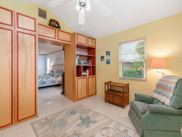 Beachside North Longboat Vacation Home Sleeps 6 Guests