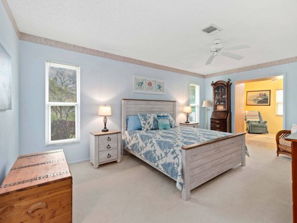 Beachside North Longboat Vacation Home Sleeps 6 Guests