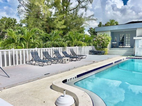 Great Value One Bedroom Vacation Rental Sleeps Four