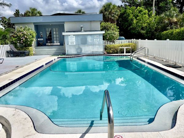 Great Value One Bedroom Vacation Rental Sleeps Four