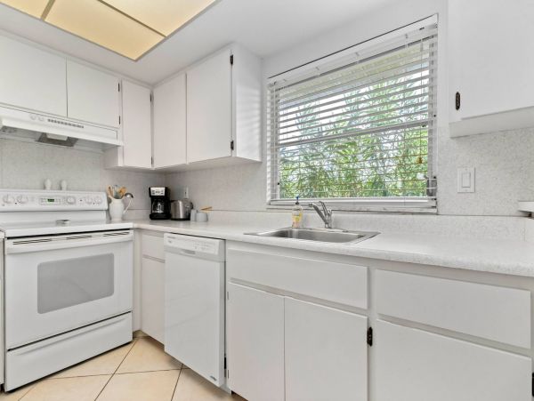Longboat Key 2 Bedroom Vacation Rental Bay View Sleeps 6