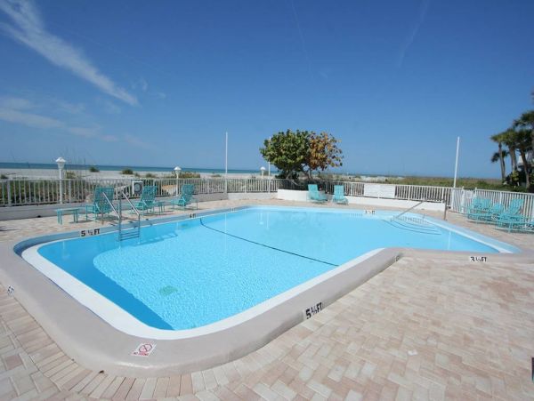 Longboat Key 2 Bedroom Beach Condo with Gulf Views