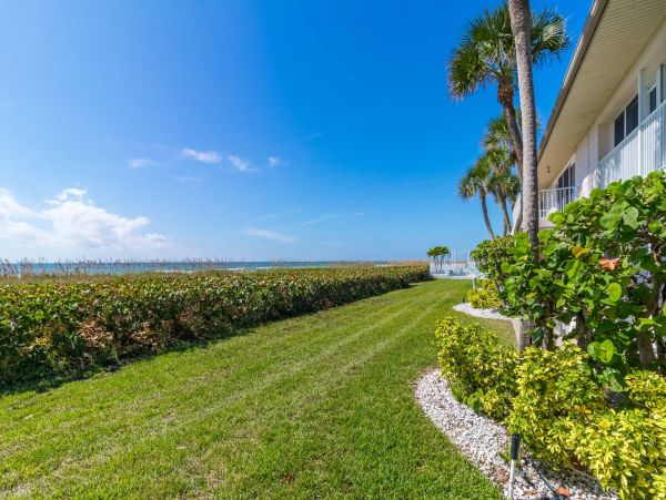Longboat Key 2 Bedroom Beach Condo with Gulf Views
