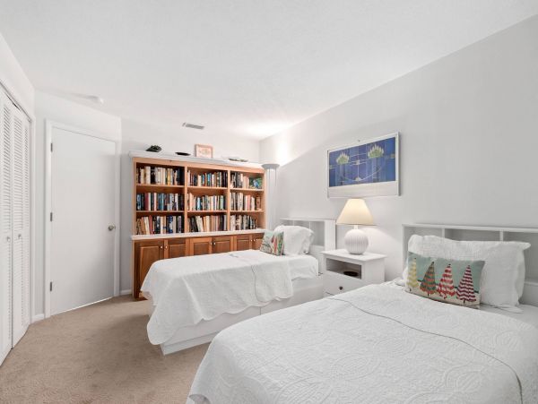 Longboat Key 2 Bedroom Beach Condo with Gulf Views