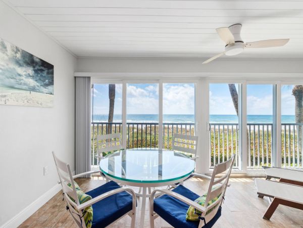 Longboat Key 2 Bedroom Beach Condo with Gulf Views