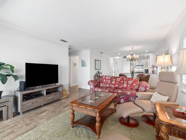 Longboat Key 2 Bedroom Beach Condo with Gulf Views