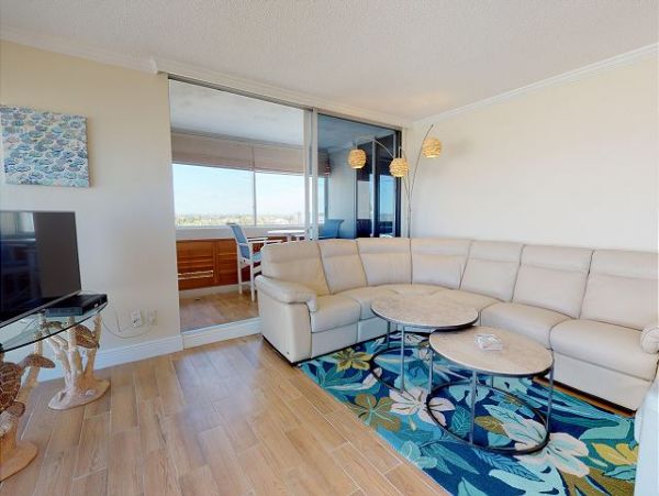 Two Bedroom Beach Rental Condo in Siesta Key Sleeps Six