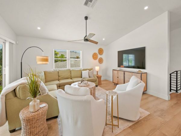 Anna Maria Private Pool Vacation Home Close to Beaches