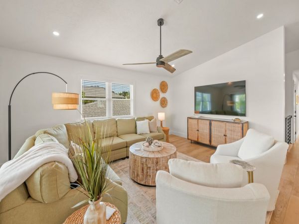 Anna Maria Private Pool Vacation Home Close to Beaches