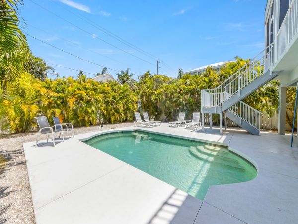 Anna Maria 4 Bedroom Pool Home Close to the Beach
