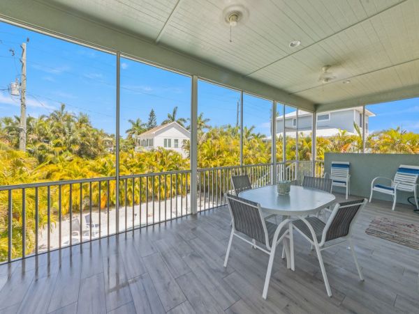 Anna Maria 4 Bedroom Pool Home Close to the Beach