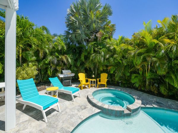 Anna Maria Four Bedroom Vacation Home Private Pool