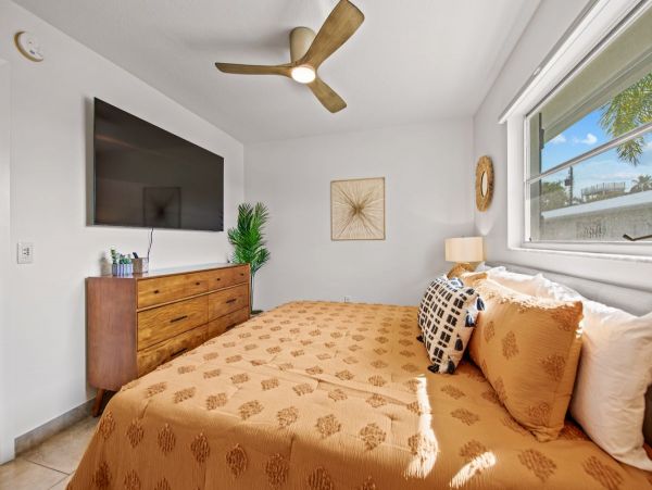 Anna Maria Rental Well Priced 2 Bedroom Condo