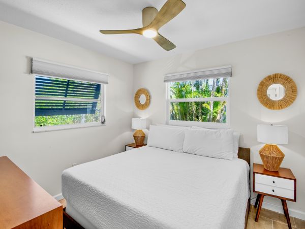 Ground Level Vacation Condo Two Bedrooms Sleeps 6 Guests