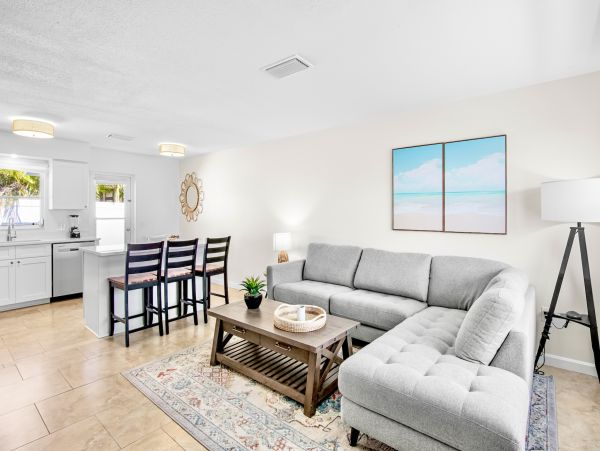 Ground Level Vacation Condo Two Bedrooms Sleeps 6 Guests