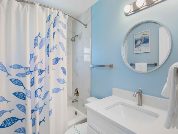 Ground Level Vacation Condo Two Bedrooms Sleeps 6 Guests