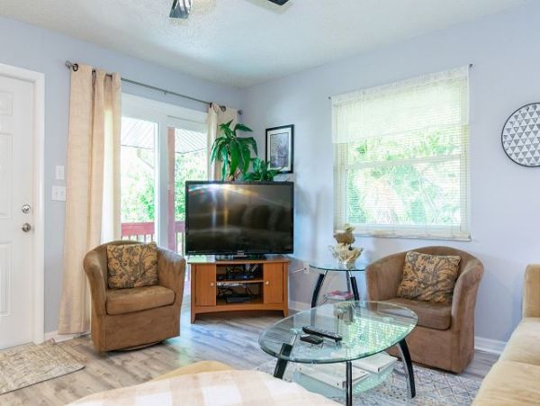 Holmes Beach Rental with Pool and Close Walk to Beach