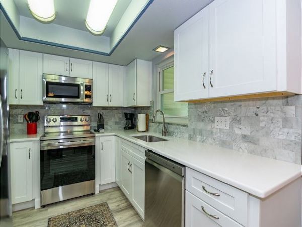 Holmes Beach Rental with Pool and Close Walk to Beach