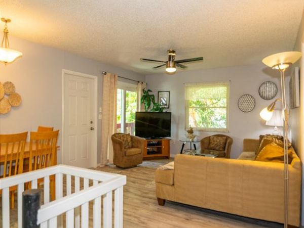 Holmes Beach Rental with Pool and Close Walk to Beach