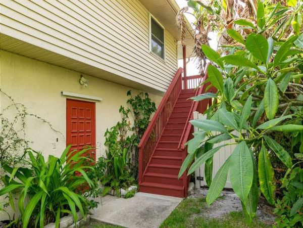 Holmes Beach Rental with Pool and Close Walk to Beach
