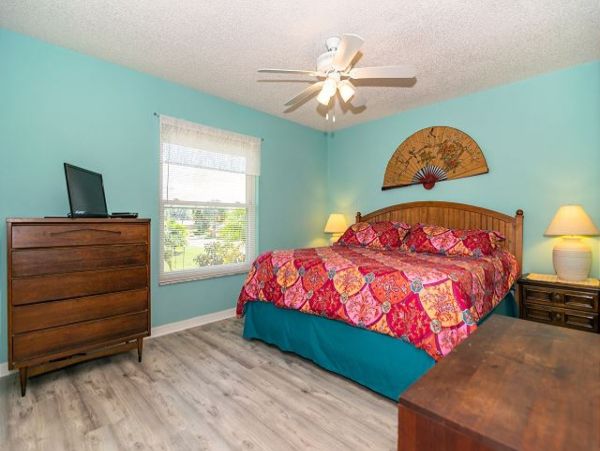 Holmes Beach Rental with Pool and Close Walk to Beach