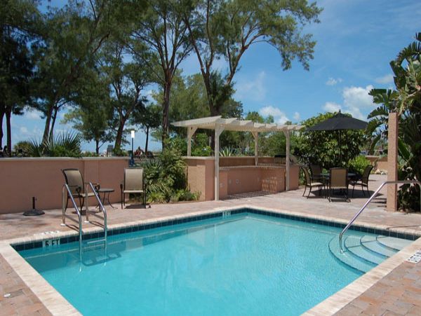 Anna Maria Beach Rental One Bedroom with Pool