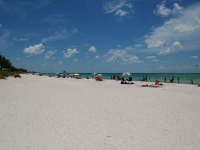 Anna Maria One  Bedroom Beach Front Vacation Rental Sleeps 4