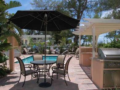 Anna Maria One  Bedroom Beach Front Vacation Rental Sleeps 4
