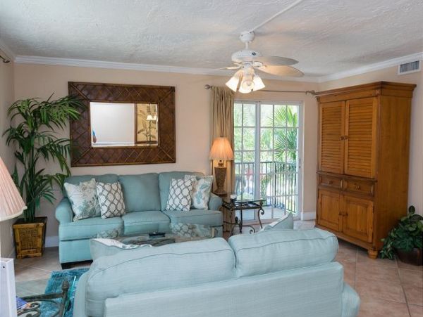 Anna Maia Gulf Front Beach Retreat - Beachside Complex