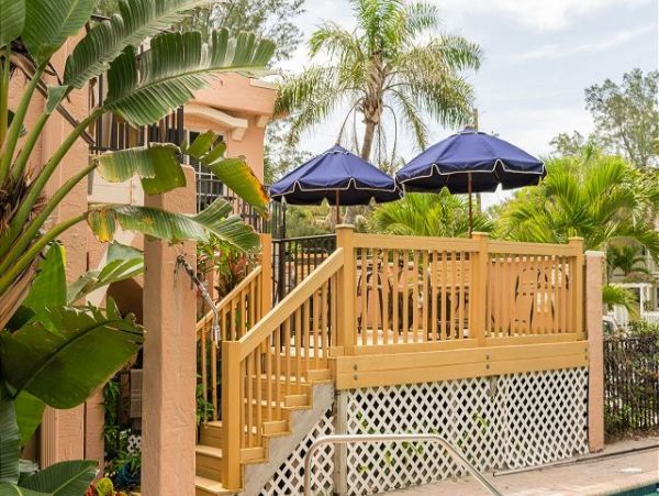 Anna Maia Gulf Front Beach Retreat - Beachside Complex