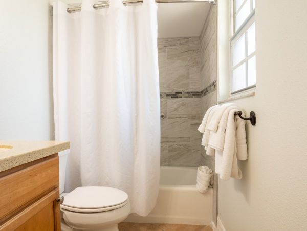 Holmes Beach Vacation Condo Sleeps 4 Guests