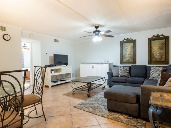 Holmes Beach Vacation Condo Sleeps 4 Guests