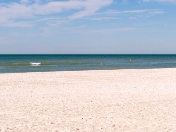 Steps to Beach One Bedroom Vacation Rental on Anna Maria