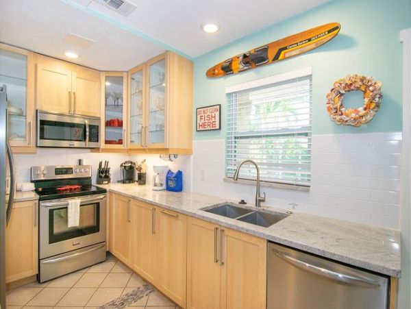 Steps to Beach One Bedroom Vacation Rental on Anna Maria
