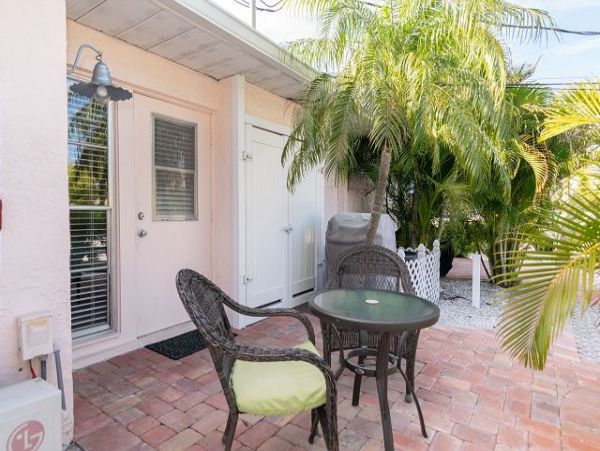 Super Anna Maria Cottage for Rent - Partial Gulf Views